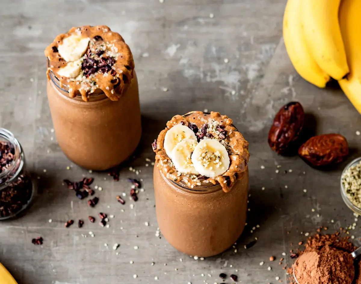 chocolate-banana-peanut-butter-protein-shake-recipe