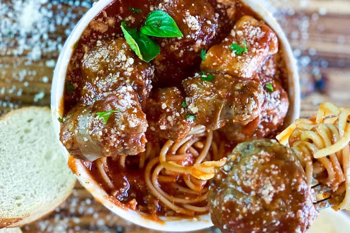 italian-spaghetti-sauce-with-meatballs-recipe