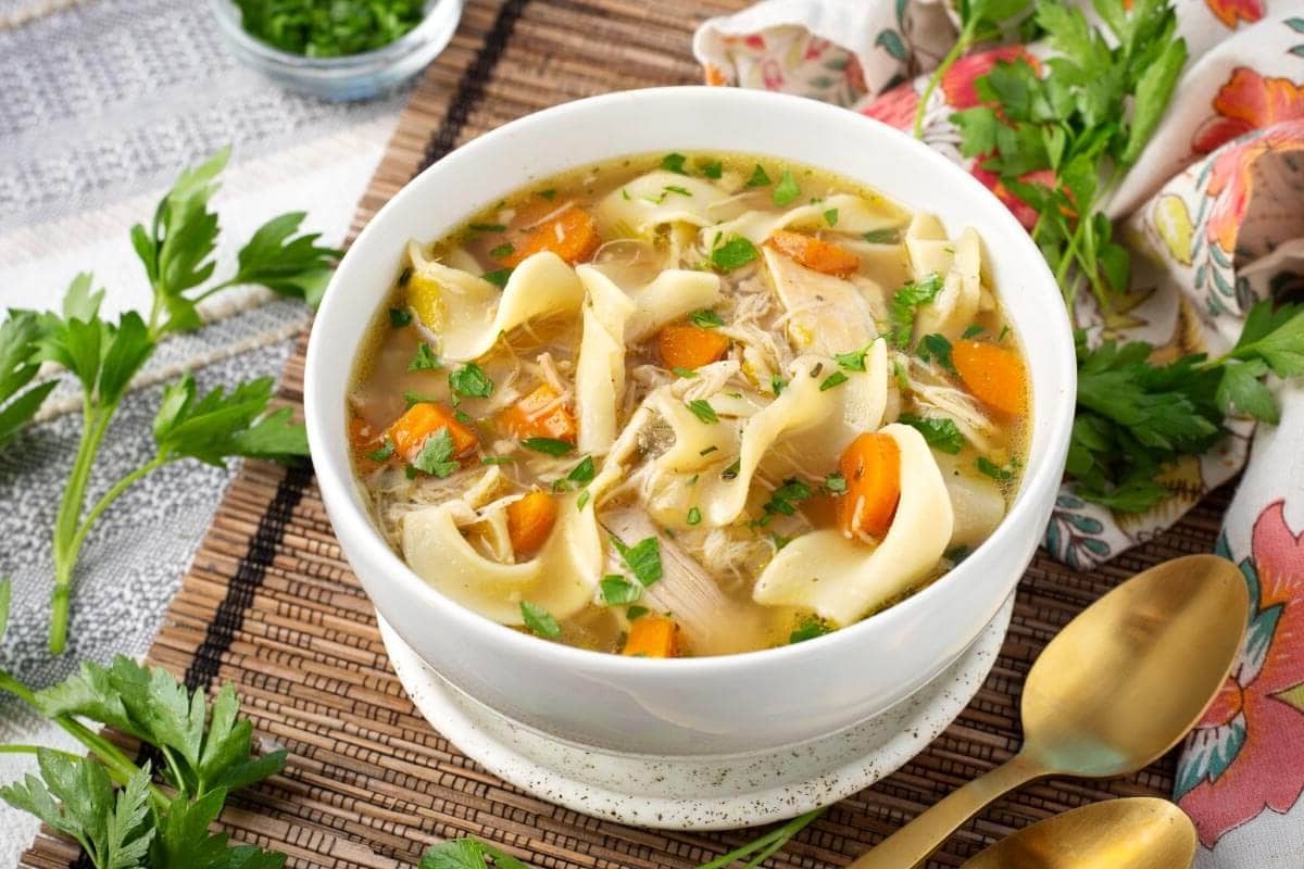 slow-cooker-chicken-noodle-soup-recipe