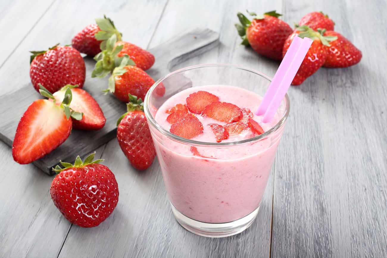 strawberry-oatmeal-breakfast-smoothie-recipe