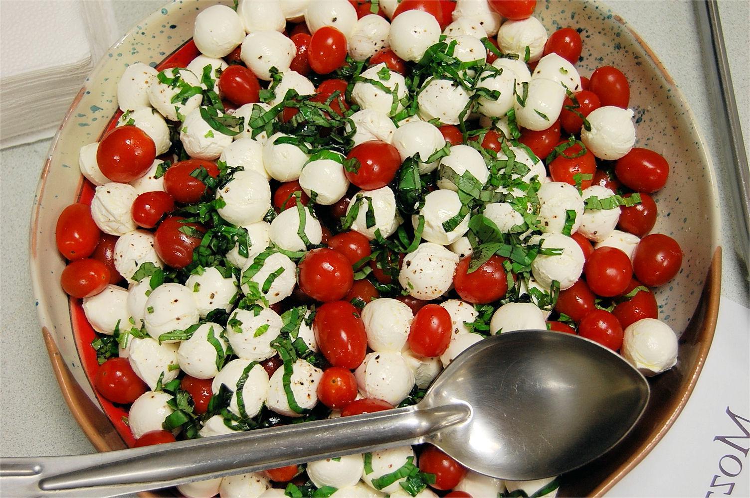 tomato-mozzarella-salad-recipe
